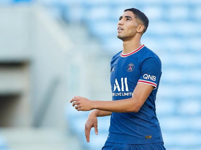 FARO, PORTUGAL - JULY 27: Achraf Hakimiof Paris Saint Germain looks on during a Pre Season Friendly Match between Sevilla FC and Paris Saint-Germain at Estadio Algarve on July 27, 2021 in Faro, Portugal. (Photo by Fran Santiago/Getty Images)