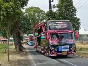 Aksi Sopir Bus Oleng di Kuningan Berujung Tilang!