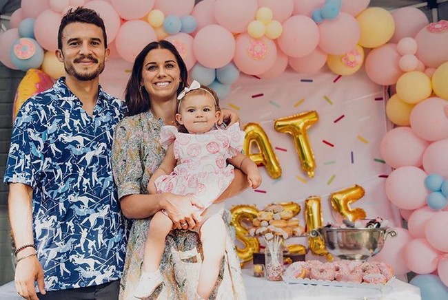 Alex Morgan melahirkan anak pertamanya pada Mei 2020. Dia dinilahi oleh pesepakbola AS bernama Servando Carrasco pada 2014. Foto: dok. Instagram