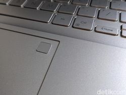 Asus Vivobook 15, Laptop Bongsor Teman WFH