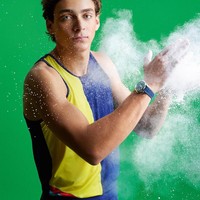 Armand Duplantis, Lompat Galah SwediaArmand Duplantis adalah atlet muda yang bukan hanya ganteng tapi berprestasi. Tahun lalu ia berhasil memecakan rekor dunia dalam cabor lompat galah dengan membukukan lompatan setinggi 6,17 meter. Pria 21 tahun itu mengaku siap untuk tampil gemilang di Olimpiade Tokyo. Foto: Instagram