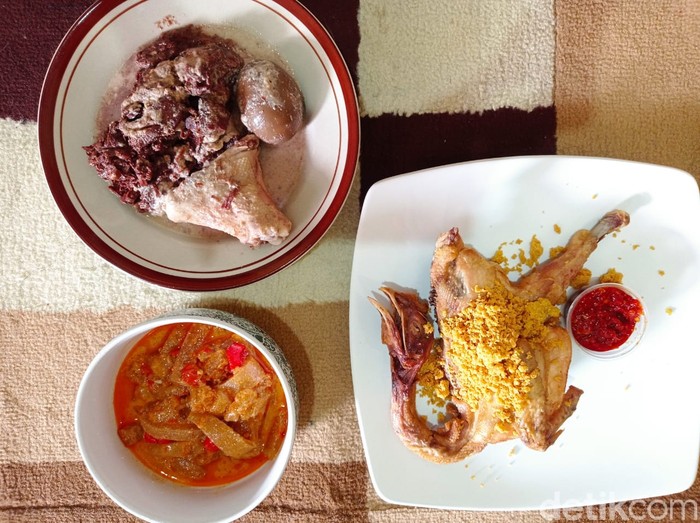 Ayam Goreng Madukoro : Gurih Empuk Ayam Kampung Goreng Langganan SBY