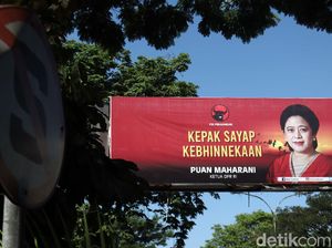 Baliho Politisi dan Politik Spectacle