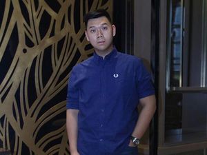 Sosok Crazy Rich Cilegon yang Viral Bagi-bagi Duit di Jalanan