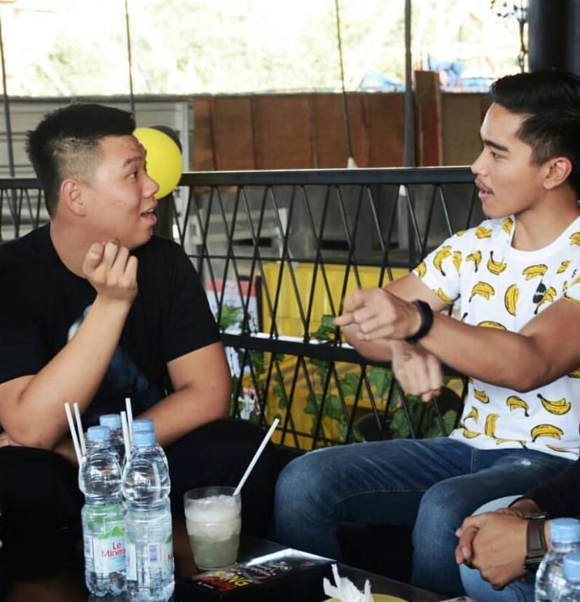 Billy Martono 'Crazy Rich Cilegon' Tak Gengsi Jualan Ayam Geprek, Pisang Goreng dan Kopi