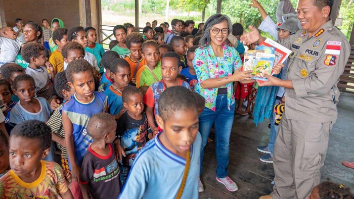 Polri dan Binmas Noken di Papua