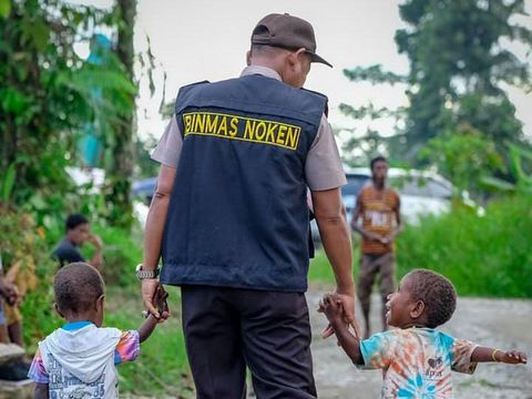 Polri dan Binmas Noken di Papua