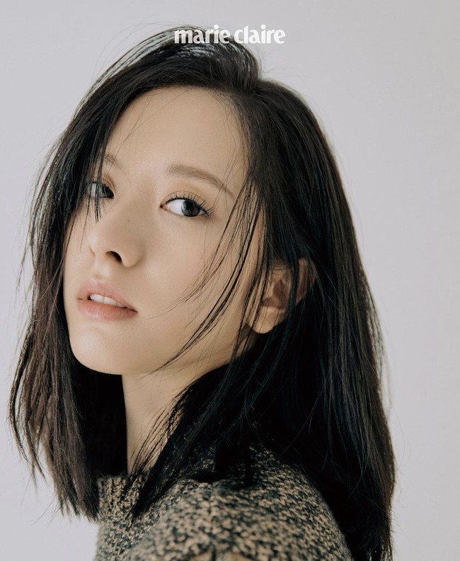 Bona adalah visual grup Cosmic Girls’ yang memiliki karier akting melejit. Ia memulai debut aktingnya pada 2017 lewat drama Korea Hit the Top hingga membintangi Homemade Love Story, yang berhasil membuatnya memenangkan Aktris Baru Terbaik di KBS Drama Awards 2020. Foto: dok. Instagram bn_95819