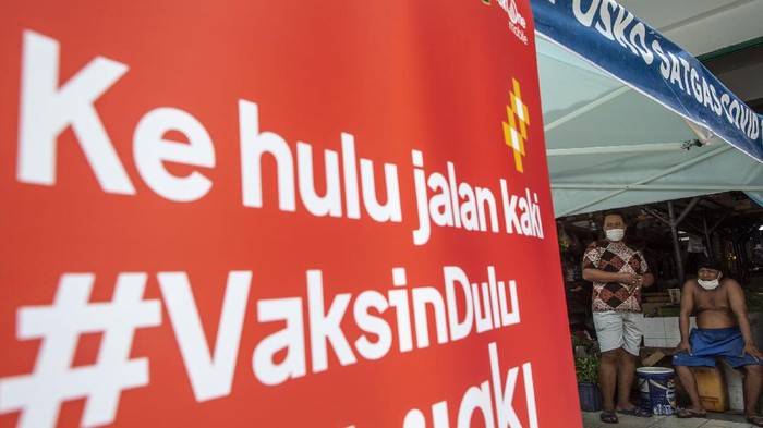 Pemprov DKI Jakarta mengumumkan pencapaian vaksinasi yang telah mencapai 7,5 juta dosis, Meski telah memenuhi target dari Jokowi namun hingga kini proses vaksinasi di DKI masih terus ditingkatkan.