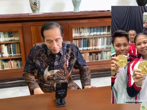 Kado Greysia/Apriyani untuk RI Hingga Ekspresi Bahagia Jokowi