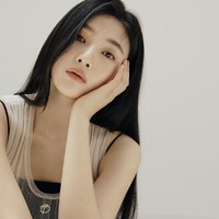 Joy lebih dulu menjadi cameo drama Korea Descendants of the Sun bersama personel Red Velvet. Ia memulai debut akting sebagai pemeran The Liar and His Lover hingga akhirnya membintangi Tempted. Penggemar dapat menantikan akting Joy dalam Only One Person tahun ini. Foto: dok. Instagram _imyour_joy