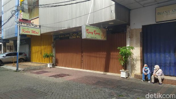 Kondisi pasar baru di tengah PPKM level 4 (Adhyasta Dirgantara/detikcom)