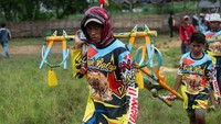 Menurut satgas COVID-19 di Jatim Jibril cuitan yang ditulis Firman itu menggambarkan jika edukasi COVID-19 terhadap warga di Madura sangat diperlukan. Robertus Pudyanto/Getty Images