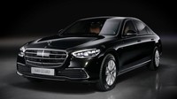 Selanjutnya dikatakan Mercedes-Benz S-Class Guard terbaru ini akan memiliki wheelbase yang lebih panjang dan bisa dibangun sesuai keinginan dengan pilihan 4 atau 5 kursi. Selain itu kabin juga dibalut dengan perlindungan balistik VR10, sehingga dapat membantu penumpang bisa bertahan dari peluru AK-47 atau peluru sniper seperti Dragunov. Foto: Autoblog