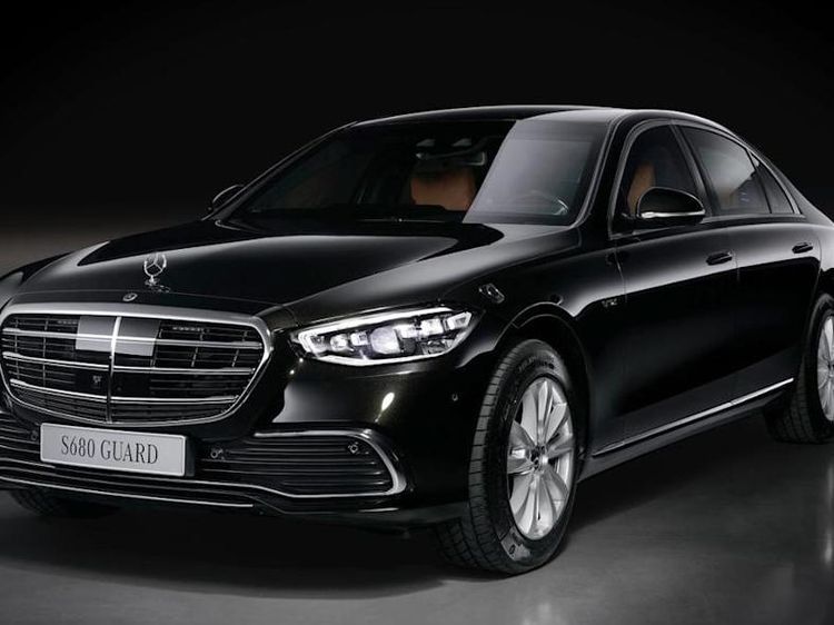 Mobil Anti Peluru Mercedes-Benz yang Tahan Peluru AK-47