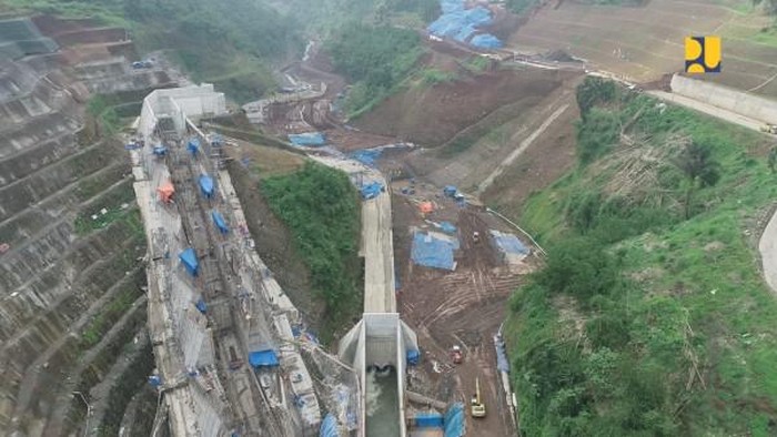 Kementerian PUPR terus mempercepat penyelesaian pembangunan Bendungan Kering (dry dam) Sukamahi dan Ciawi di Kabupaten Bogor, Jawa Barat.