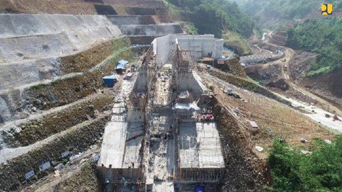 Kementerian PUPR terus mempercepat penyelesaian pembangunan Bendungan Kering (dry dam) Sukamahi dan Ciawi di Kabupaten Bogor, Jawa Barat.