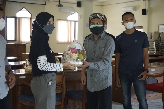 Salut! Meski Tengah Merugi, Pengusaha Kafe di Sleman Bantu para Nakes Salut! Meski Tengah Merugi, Pengusaha Kafe di Sleman Bantu para Nakes
