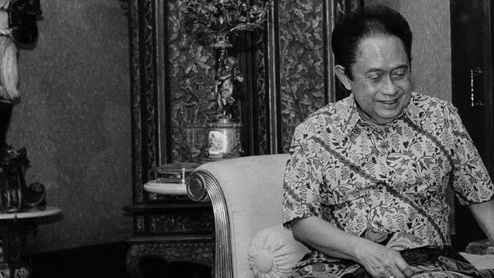 Santosa Doellah, Danar Hadi