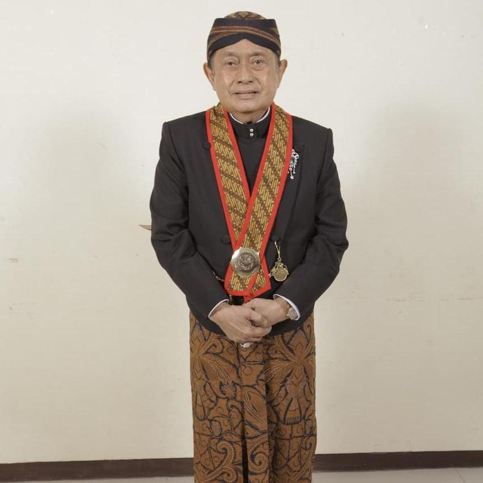 Santoso Doellah, Danar Hadi
