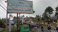(Bendera putih) sebagai bentuk ekspresi, karena kami enggak mampu dengan kondisi seperti ini, ujar Bagian Administrasi Ciwidey Valley Bangkit Satria kepada detikcom.