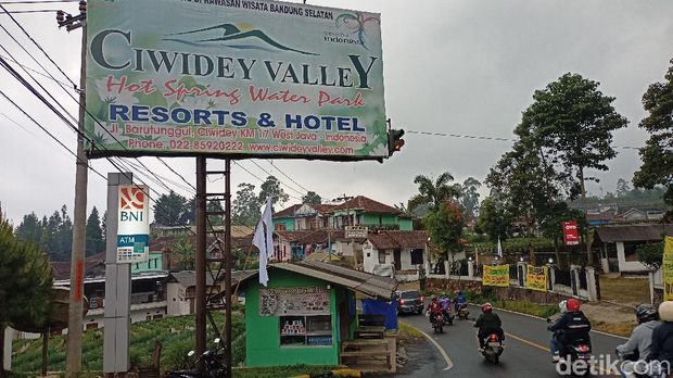 Wisata Ciwidey kibarkan bendera putih