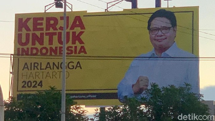 baliho airlangga hartarto