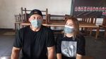 Ini Potret Istri Bang Tigor Dalam Dekapan Otot Bisep