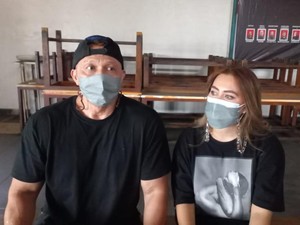 Bang Tigor, Istri Lebih Muda 24 Tahun Kini Dekat Agama