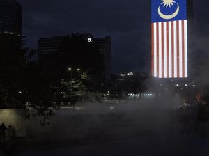 Laporan Kasus COVID-19 di Malaysia vs Indonesia Sepekan Terakhir