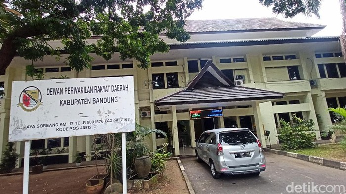 DPRD Kabupaten Bandung anggarkan Rp 2,8 M untuk renovasi ruang komisi-fraksi