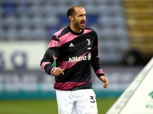 Chiellini Terkesan dengan Bek Borussia Dortmund Ini
