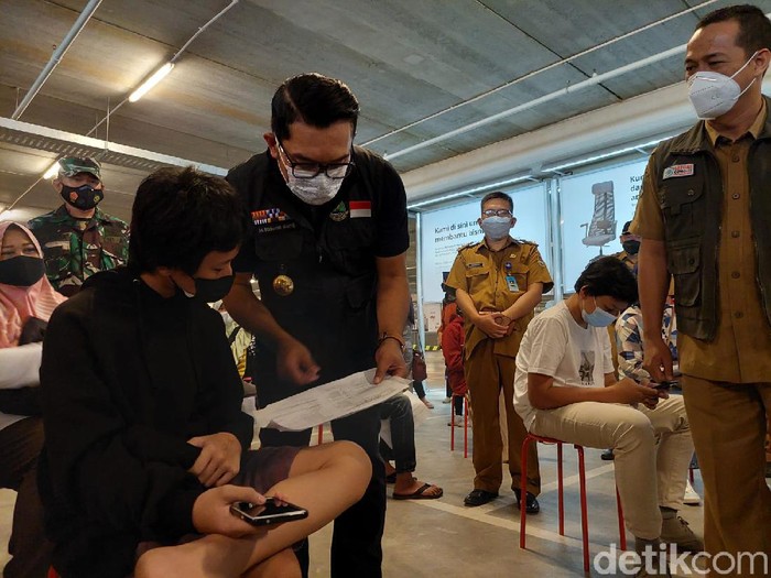 Gubernur Jabar Ridwan Kamil