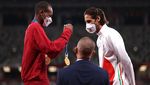 Ini Dua Atlet Lompat Tinggi yang Berbagi Emas di Olimpiade