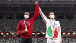 Ini Dua Atlet Lompat Tinggi yang Berbagi Emas di Olimpiade
