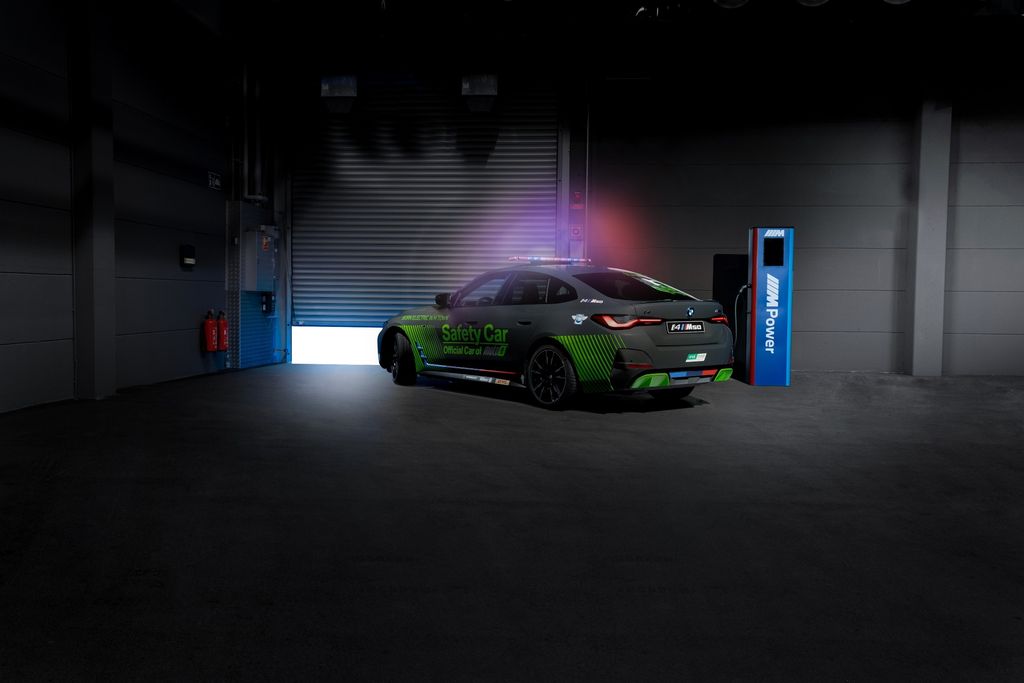 Mobil Listrik Pertama BMW M Jadi Safety Car MotoE