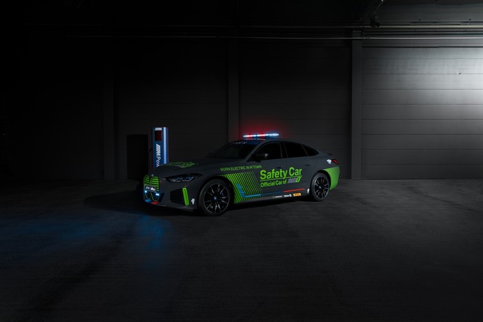 Mobil Listrik Pertama BMW M Jadi Safety Car MotoE Mobil Listrik Pertama BMW M Jadi Safety Car MotoE