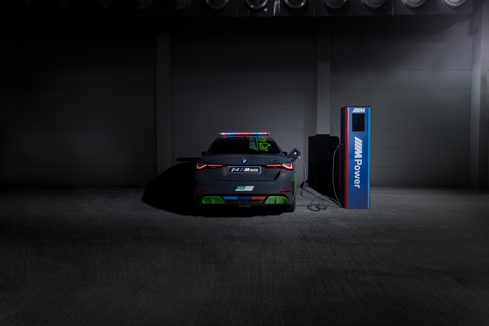 Mobil Listrik Pertama BMW M Jadi Safety Car MotoE