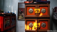 Kebakaran tersebut diketahui terjadi pada pukul 10.00 WIB.  