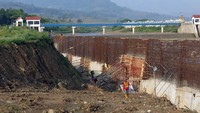 Pembangunan bendungan baru untuk mengembalikan fungsi Bendung Cipamingkis sebagai suplai irigasi kebutuhan lahan persawahan di Kabupaten Bogor dan Kabupaten Bekasi.