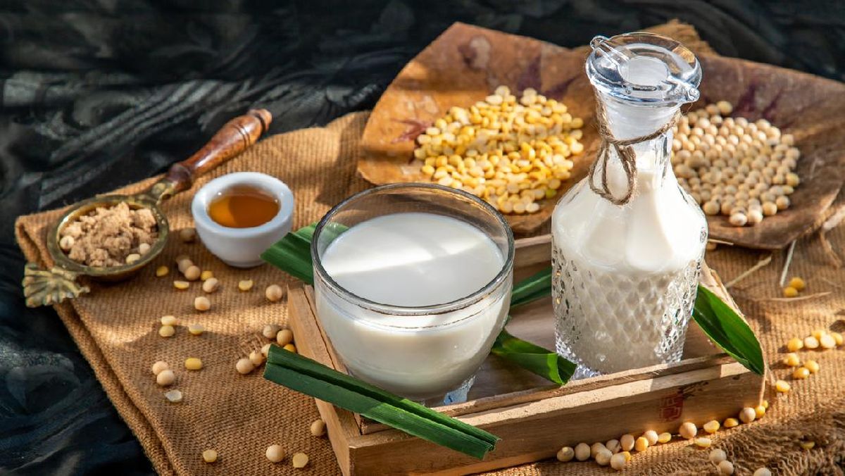 15 Manfaat Susu Kedelai serta Kandungan Nutrisi dan Efek Sampingnya
