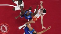 Skuad Gregg Popovich selanjutnya akan menghadapi pemenang pertandingan Australia-Argentina di semifinal. (Brian Snyder/Pool Photo via AP)