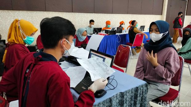 Vaksinasi Anak di Kuningan