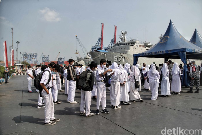 Vaksinasi Pelajar Vaksinasi Pelajar