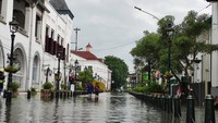 Ketua Lembaga Riset Ikatan Alumni Institut Teknologi Bandung (IA-ITB) Heri Andreas menjelaskan di Indonesia saat ini terdapat 112 Kabupaten/Kota yang mempunyai risiko untuk tenggelam. Potensinya sudah jelas dari data-data pengukuran. Angling Adhitya Purbaya/detikcom.