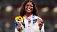 Meskipun kemudian di Olimpiade Tokyo 2020 ia hanya berhasil medali perunggu namun itu merupakan salah satu prestasi hebat lain dari Gabby Thomas.   