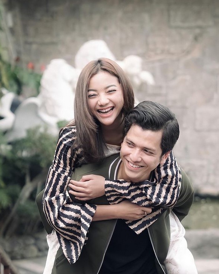 Glenca Chysara dan Rendi Jhon Glenca Chysara dan Rendi Jhon