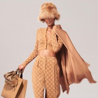 Inilah koleksi busana terbaru Fendi Resort 2022 karya desainer Kim Jones yang menggantikan Karl Lagerfeld. Foto: dok. Courtesy Fendi