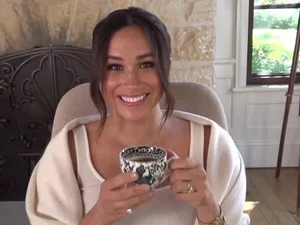 Penampilan Perdana Meghan Markle Setelah Melahirkan Lilibet