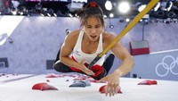 Alannah Yip, dari Kanada, saat berpartisipasi dalam bagian kualifikasi panjat tebing putri di Olimpiade Tokyo 2020 di Tokyo, Jepang, Rabu (4/8/2021).  